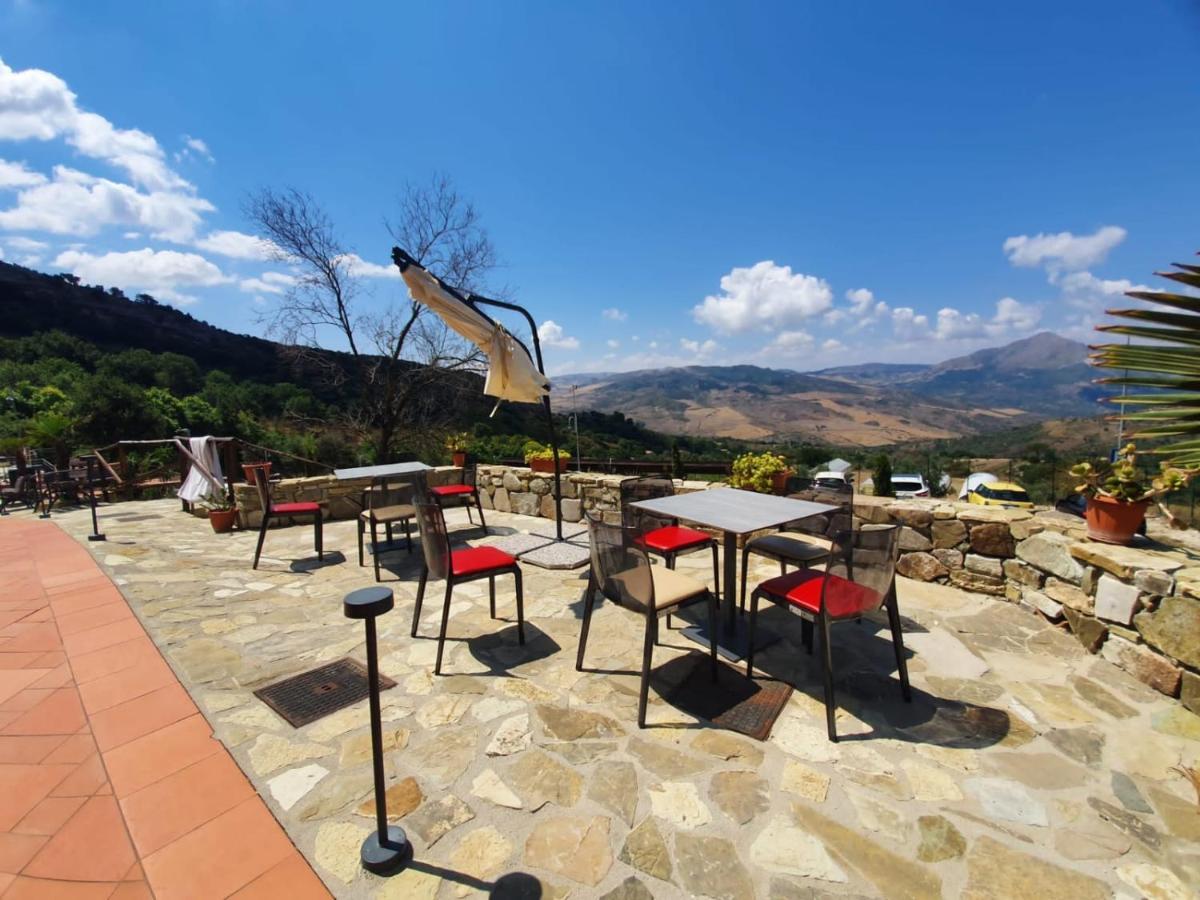 Resort San Nicola - Restaurant And Wellness Fitness Polizzi Generosa Exteriör bild