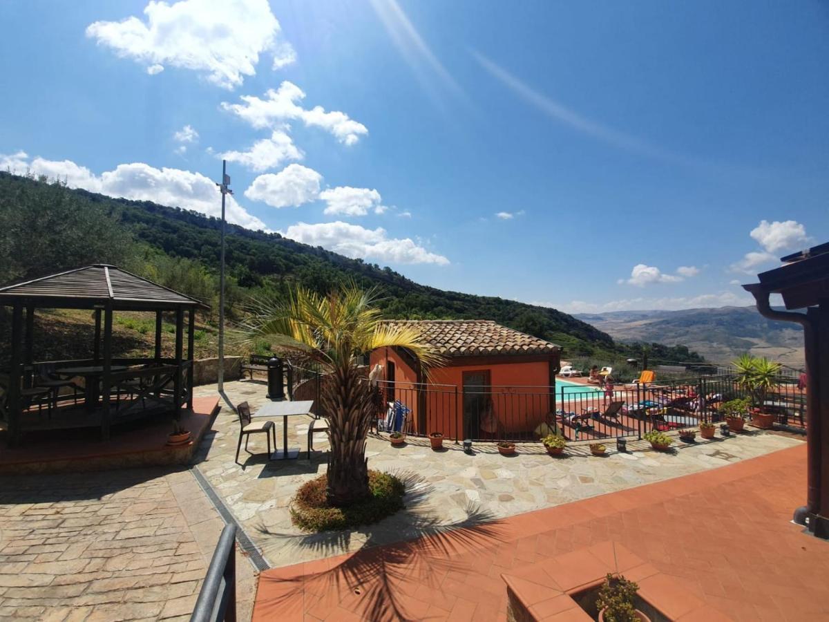 Resort San Nicola - Restaurant And Wellness Fitness Polizzi Generosa Exteriör bild