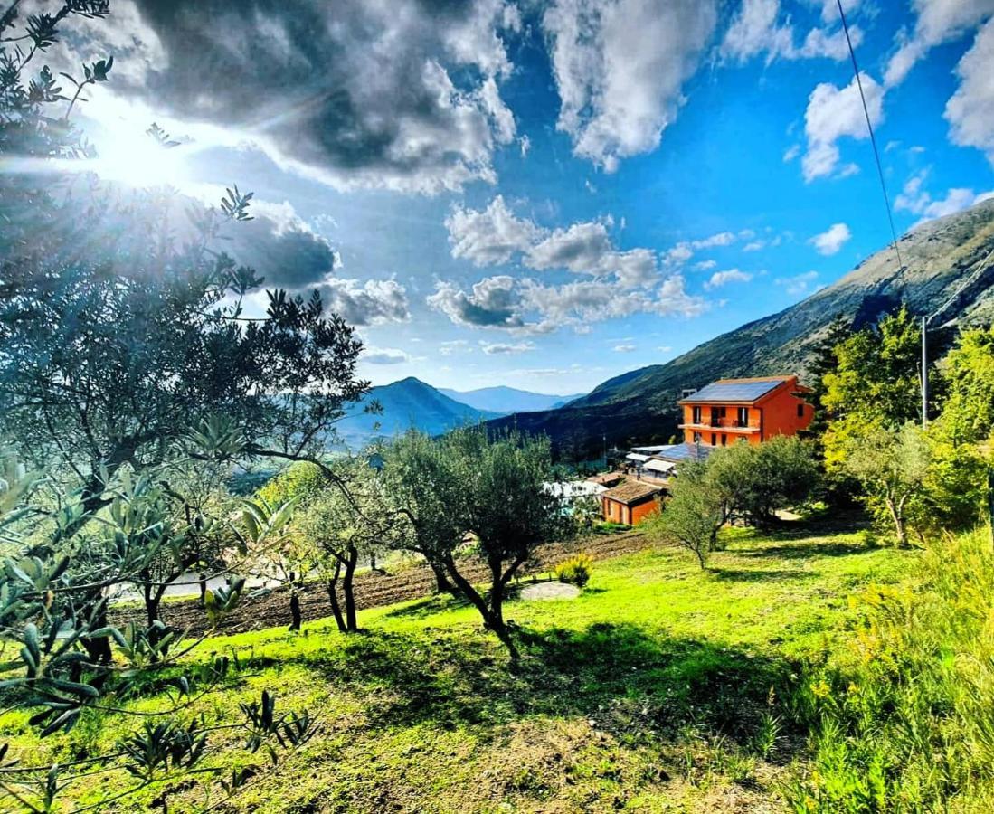 Resort San Nicola - Restaurant And Wellness Fitness Polizzi Generosa Exteriör bild