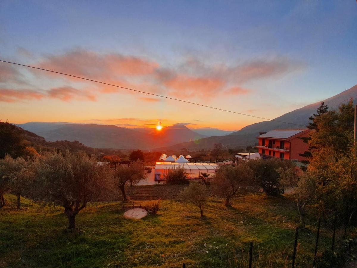 Resort San Nicola - Restaurant And Wellness Fitness Polizzi Generosa Exteriör bild
